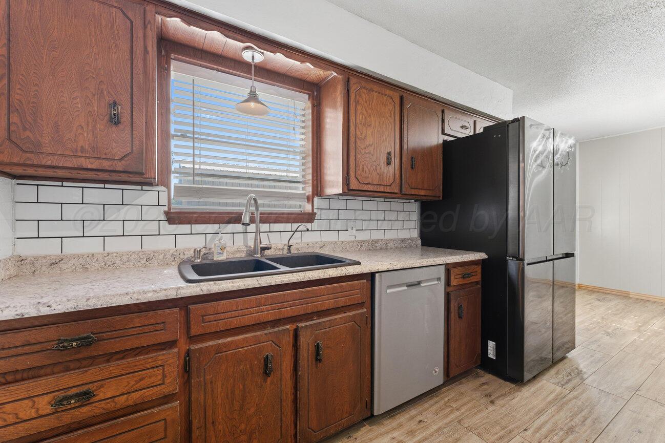 205 Houston Street Borger, TX 79007 - Photo 14 of 57 Kitchen-6