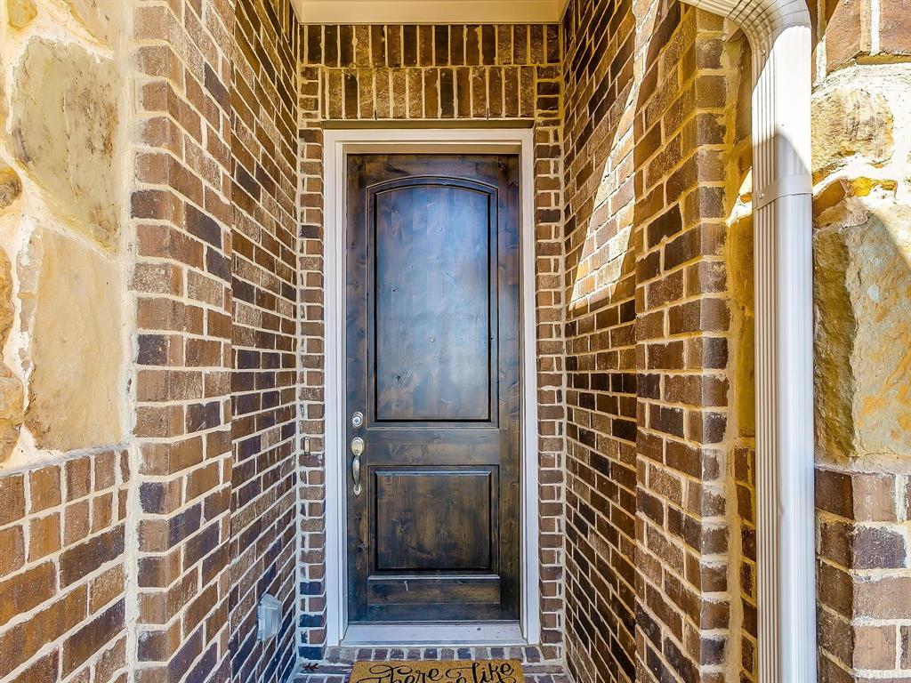 2805 Newsom Ridge Drive Mansfield, TX 76063 - Photo 2 of 33 a view of a bathroom
