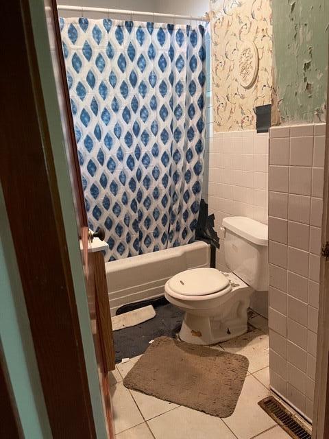 3169 Dug Gap Road Louisville, TN 37777 - Photo 7 of 10 Full Bath