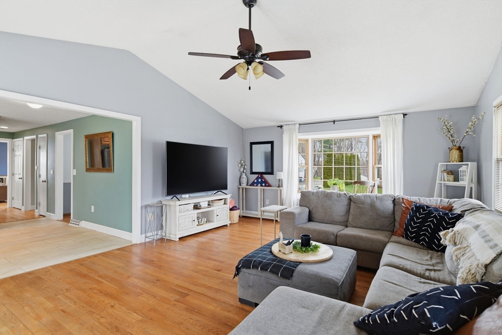 100 Beacon Hill Road West Springfield, MA 01089 - Photo 13 of 41