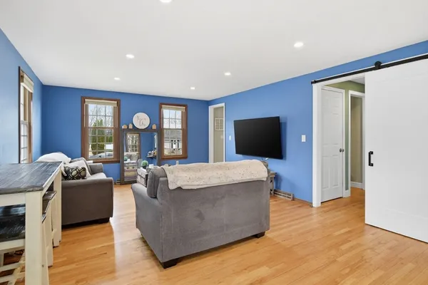 $535,000 | 100 Beacon Hill Road, West Springfield, MA 01089