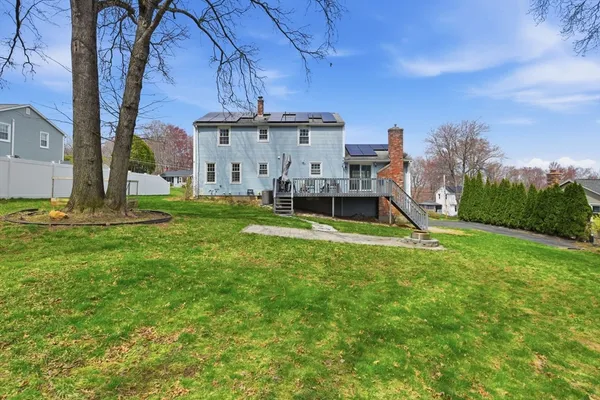 $535,000 | 100 Beacon Hill Road, West Springfield, MA 01089