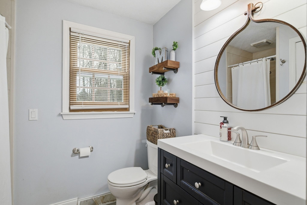 100 Beacon Hill Road West Springfield, MA 01089 - Photo 21 of 41