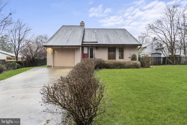 $4,250 | 7005 Brookington Court, Alexandria, VA 22306