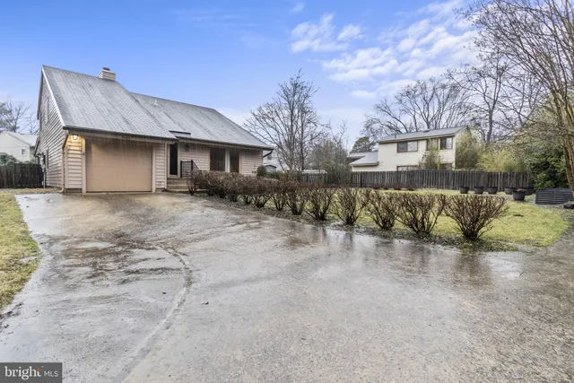 $4,250 | 7005 Brookington Court, Alexandria, VA 22306