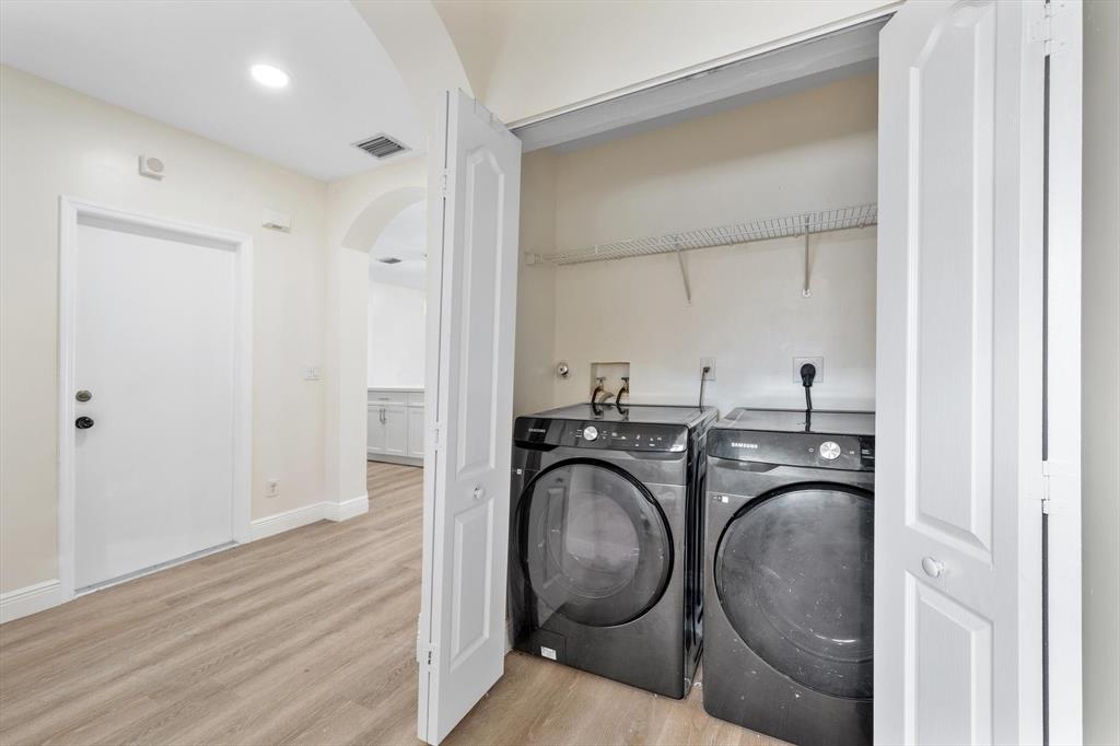 2851 Southwest 127th Way Miramar, FL 33027 - Photo 15 of 40