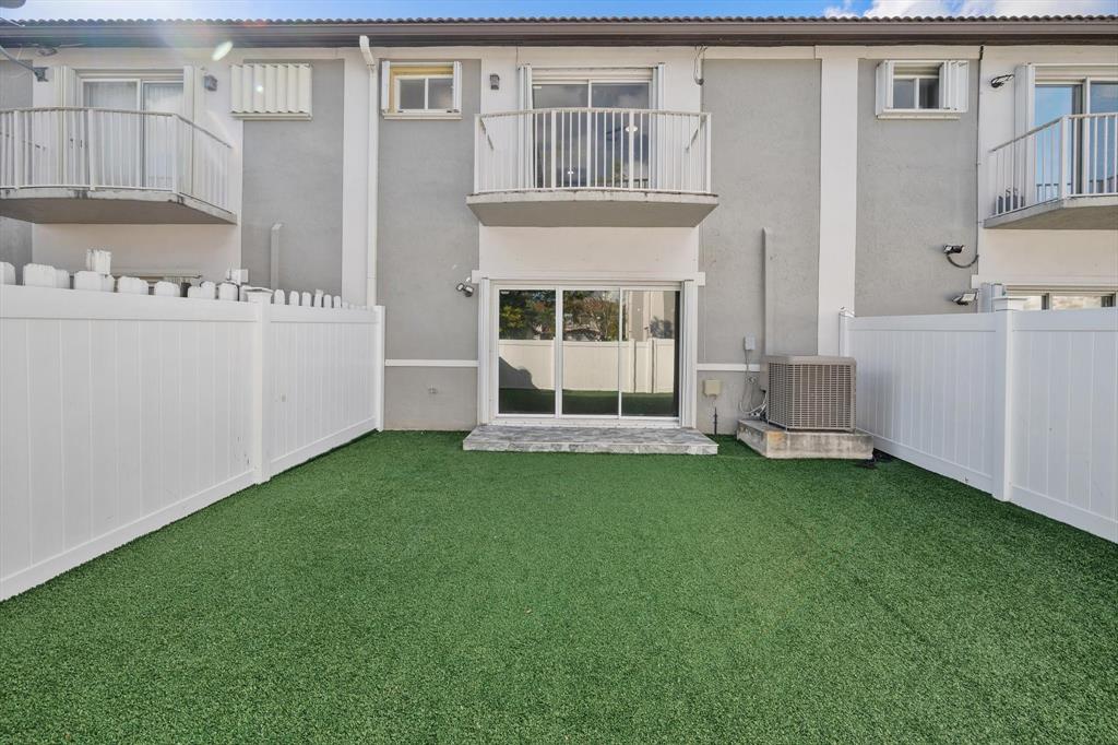 2851 Southwest 127th Way Miramar, FL 33027 - Photo 28 of 40