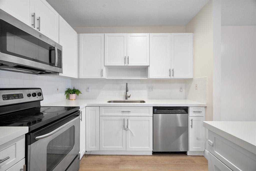 2851 Southwest 127th Way Miramar, FL 33027 - Photo 7 of 40