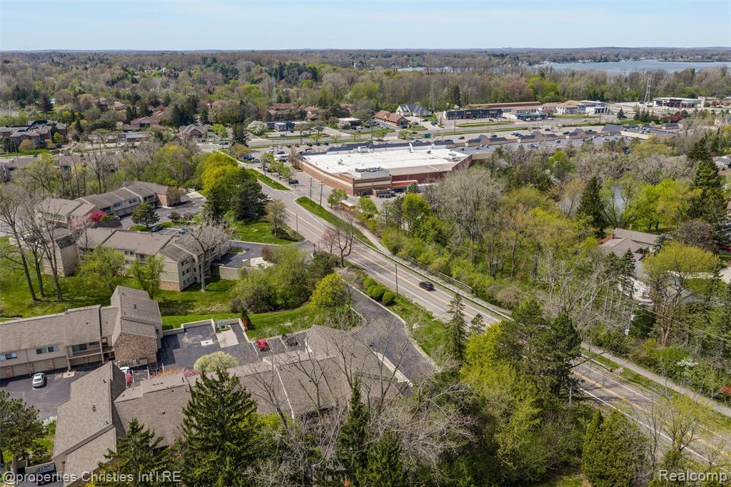 3805 Lone Pine Road, Unit 300 West Bloomfield, MI 48323 - Photo 26 of 26