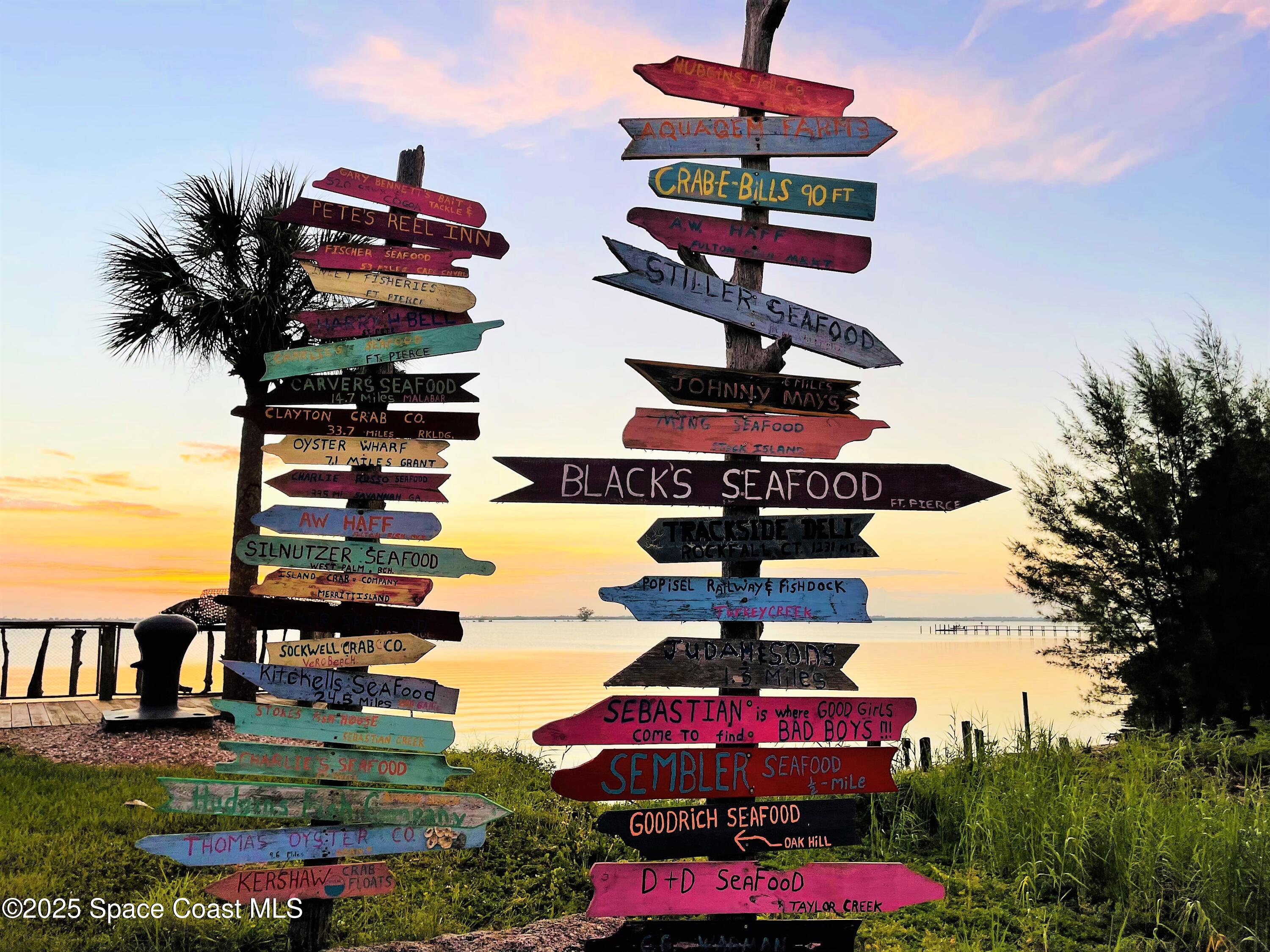 658 Ervin Street Sebastian, FL 32958 - Photo 33 of 36 an outdoor space with lots of lights