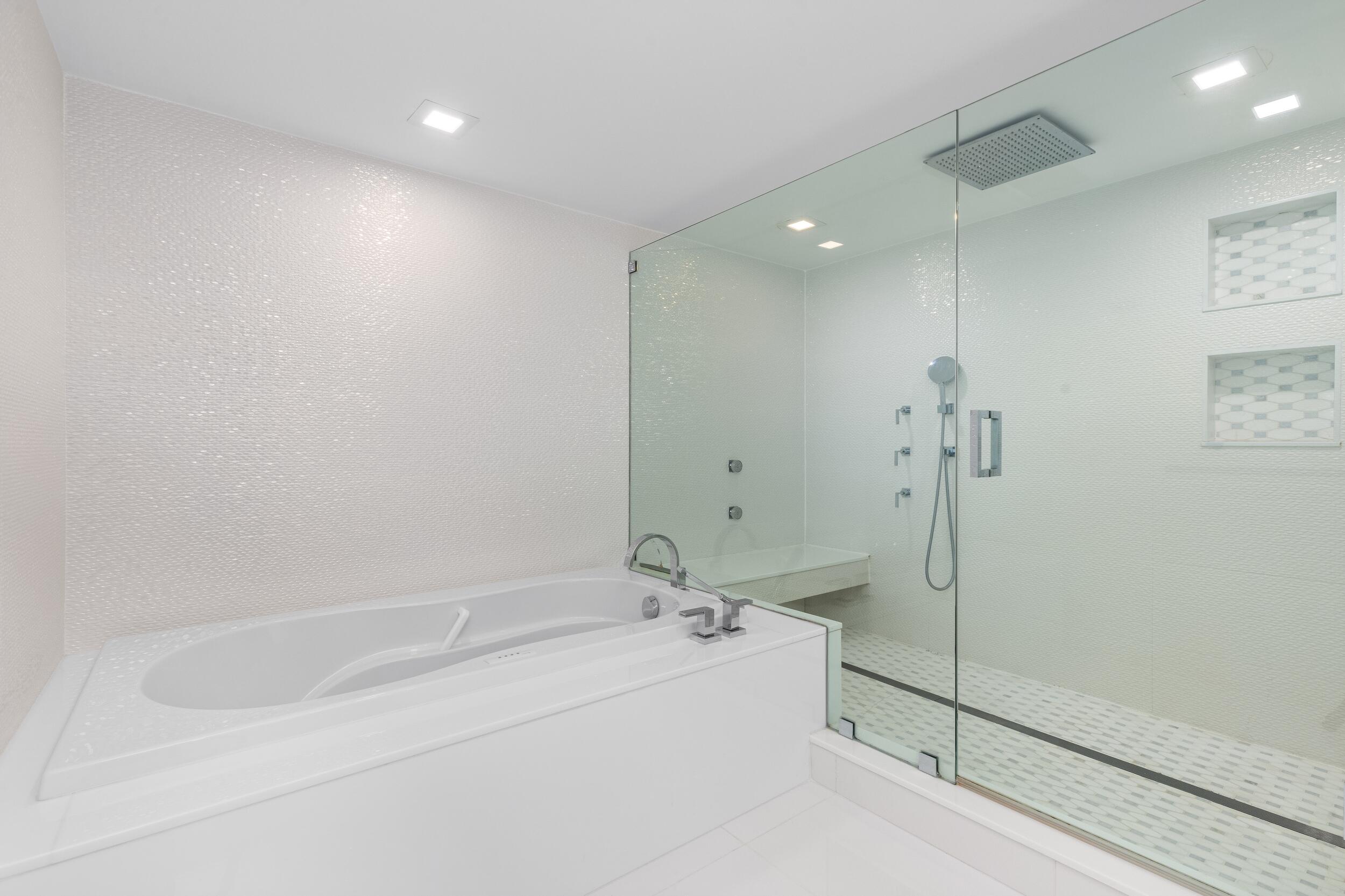 1500 South Ocean Boulevard, Unit 1505 Boca Raton, FL 33432 - Photo 19 of 48 Bath