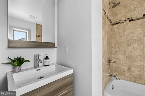 $1,050,000 | 3610 Park Place Northwest, Unit 2, Washington, DC 20010