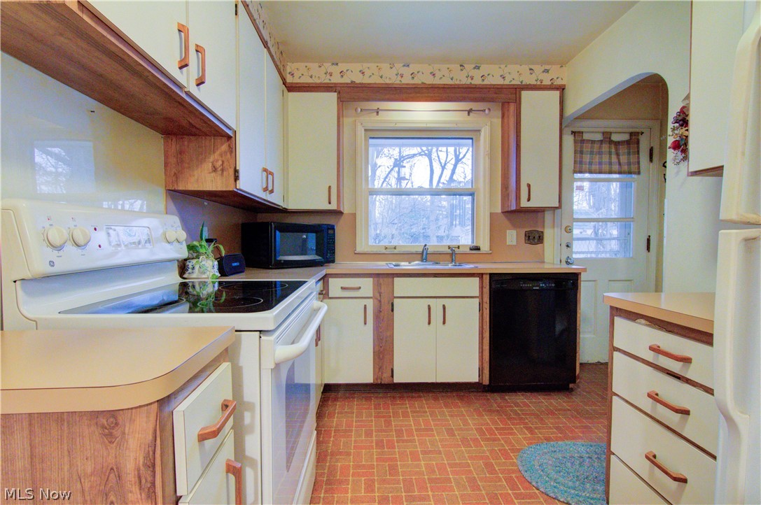 998 Renfield Road Cleveland Heights, OH 44121 - Photo 9 of 22
