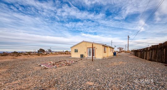 231 North Kern Street Ridgecrest, CA 93555 - Photo 31 of 41 a view of a backyard