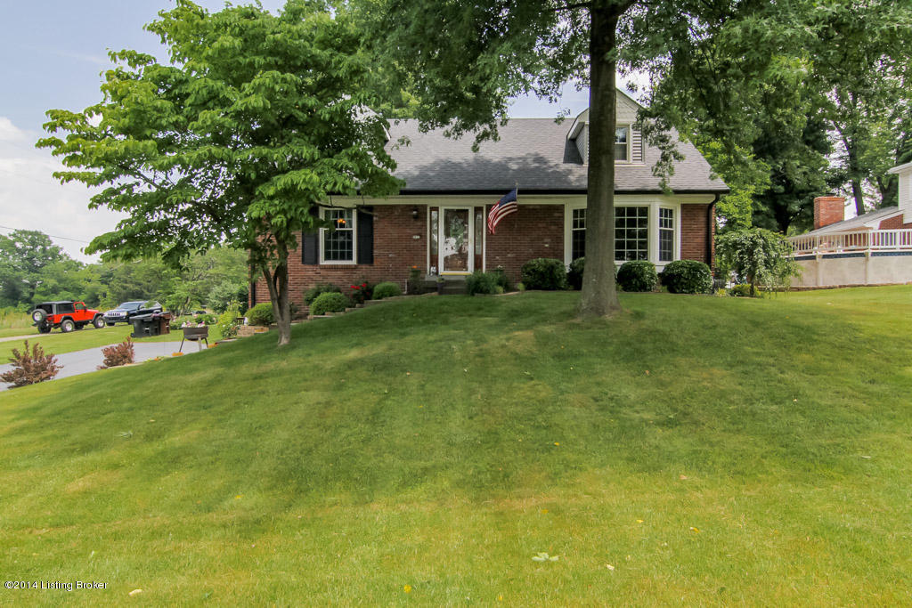 6413 Ridge Cliff Road Louisville, KY 40228 - Photo 2 of 50 0042