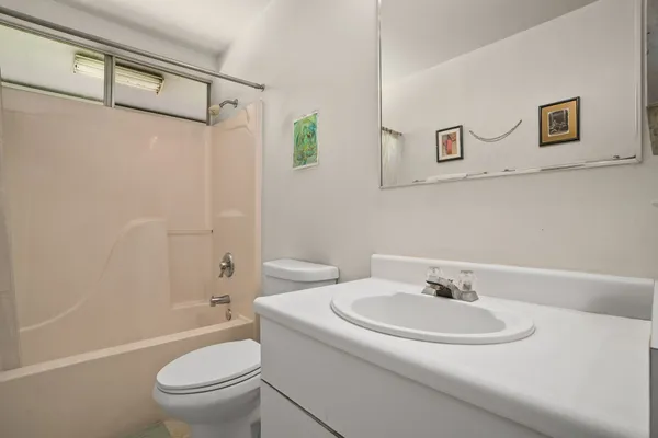 $1,890,000 | 6395 Olohena Road, Kapaa, HI 96746