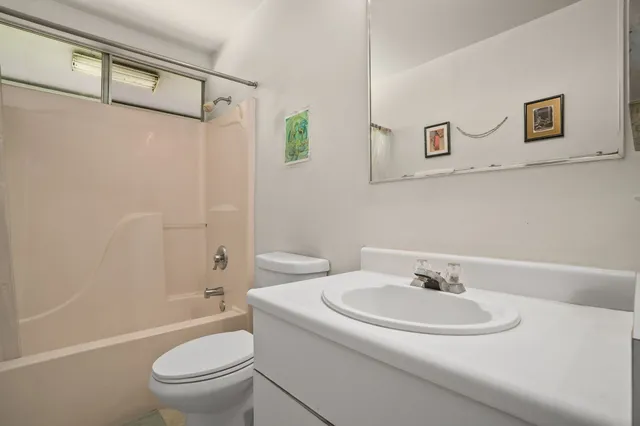 $1,890,000 | 6395 Olohena Road, Kapaa, HI 96746