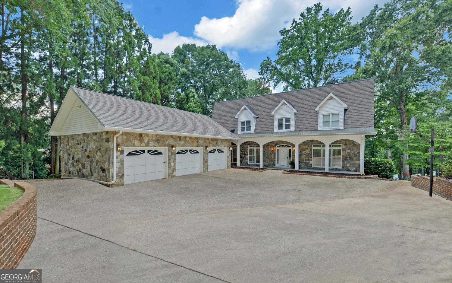 1410 Hunters Trail Anderson, SC 29625 - Photo 1 of 71