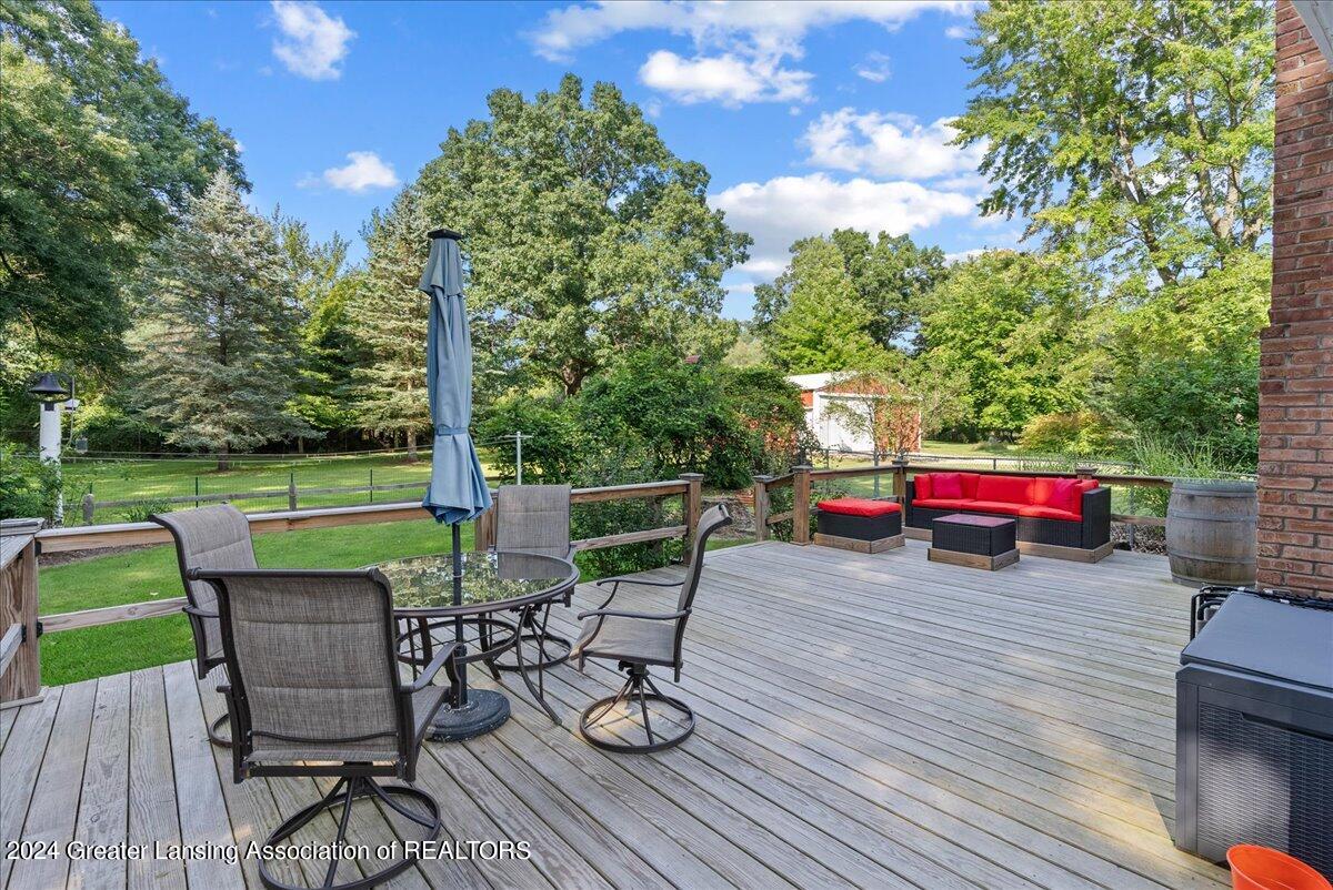 9978 Stoll Road Haslett, MI 48840 - Photo 25 of 51 46-Media Jett - 46