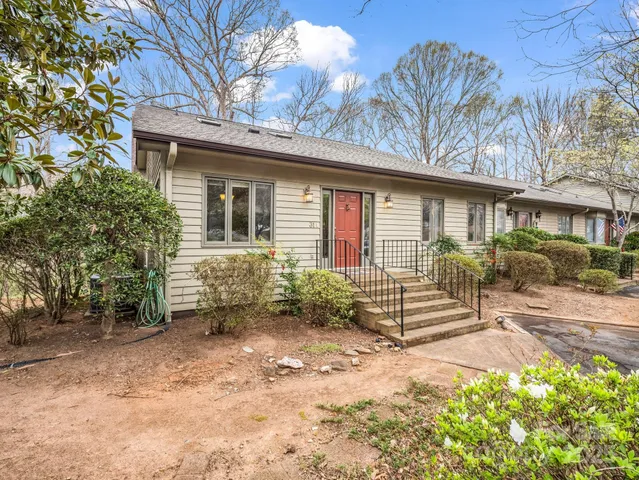 $349,900 | 31 Hunting Country Trail, Tryon, NC 28782