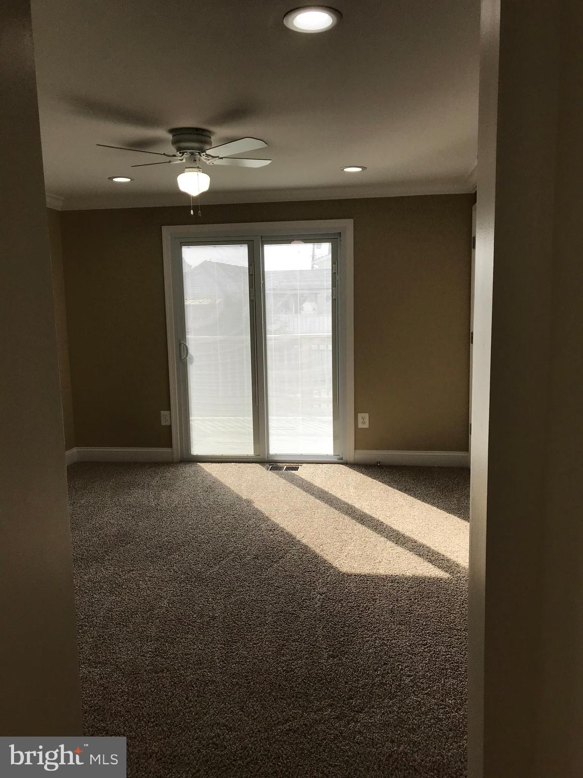 521 Cresswell Road Baltimore, MD 21225 - Photo 12 of 19 Family Room