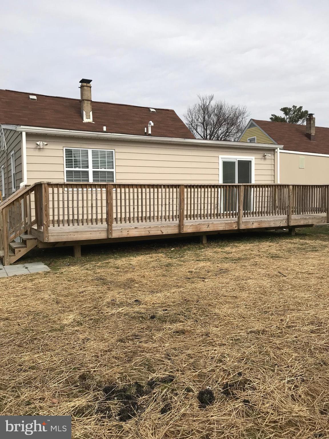 521 Cresswell Road Baltimore, MD 21225 - Photo 3 of 19 Rear Deck