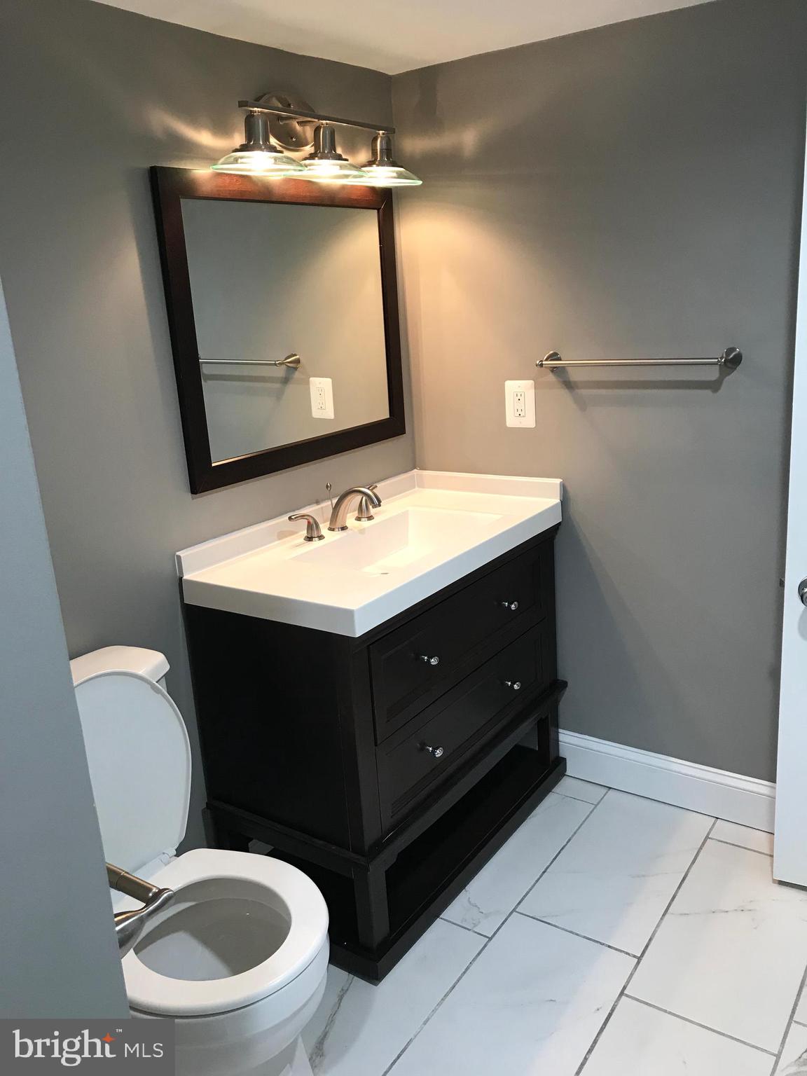 521 Cresswell Road Baltimore, MD 21225 - Photo 8 of 19 Basement Bathroom