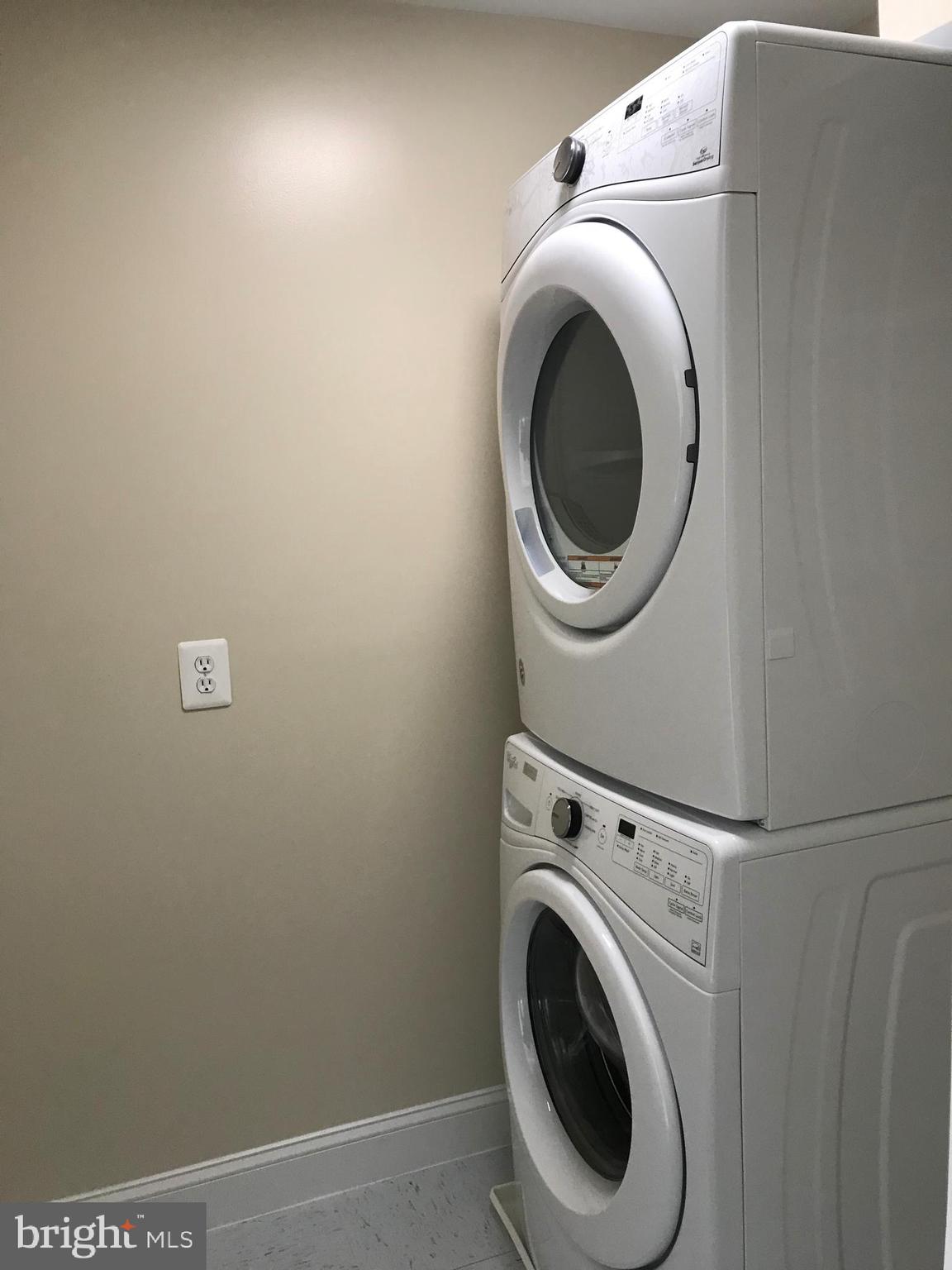 521 Cresswell Road Baltimore, MD 21225 - Photo 10 of 19 Laundry