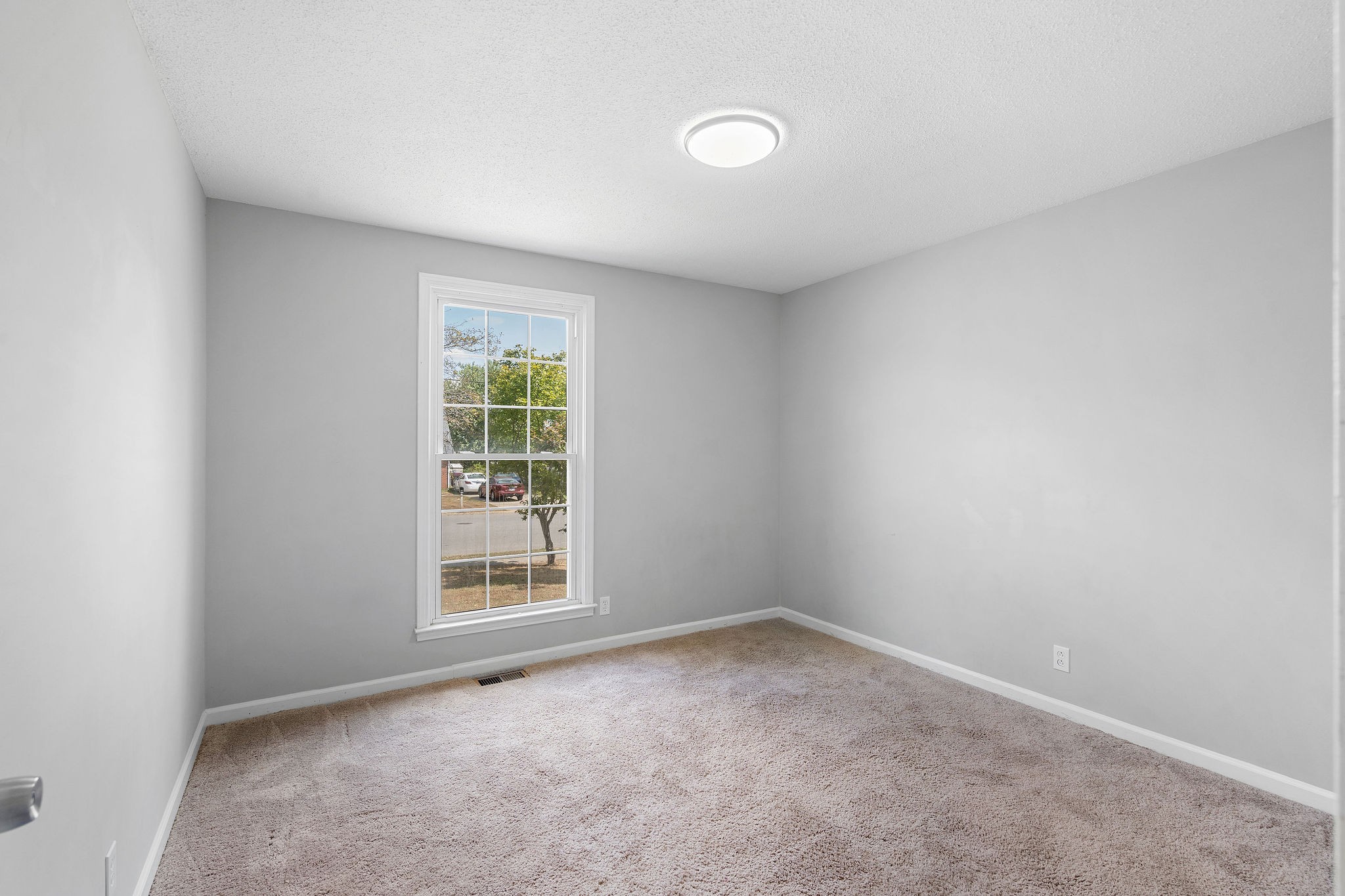 440 Cunningham Lane Clarksville, TN 37042 - Photo 24 of 42 an empty room with a window