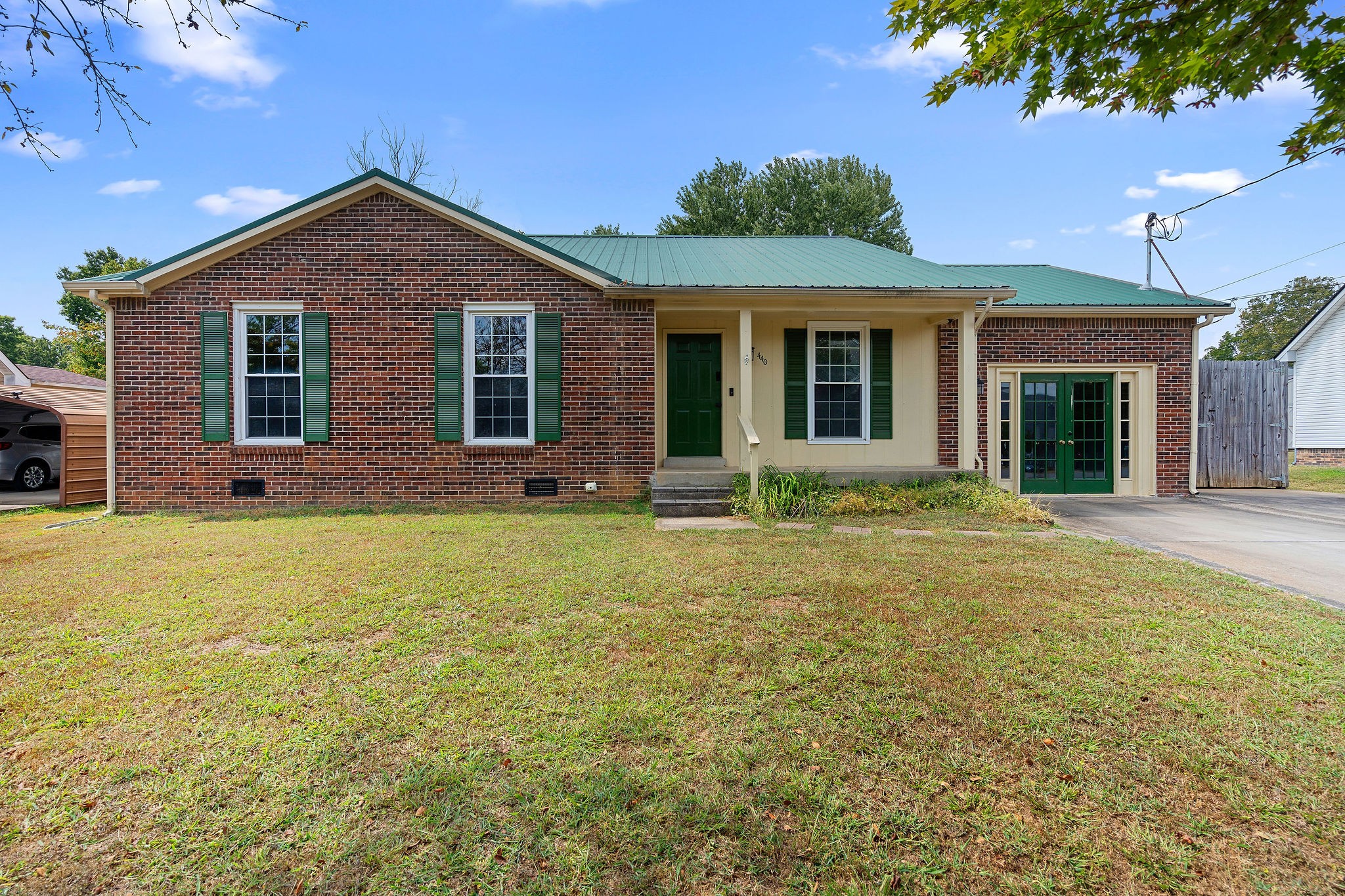 440 Cunningham Lane Clarksville, TN 37042 - Photo 7 of 42 a front view of a house with yard