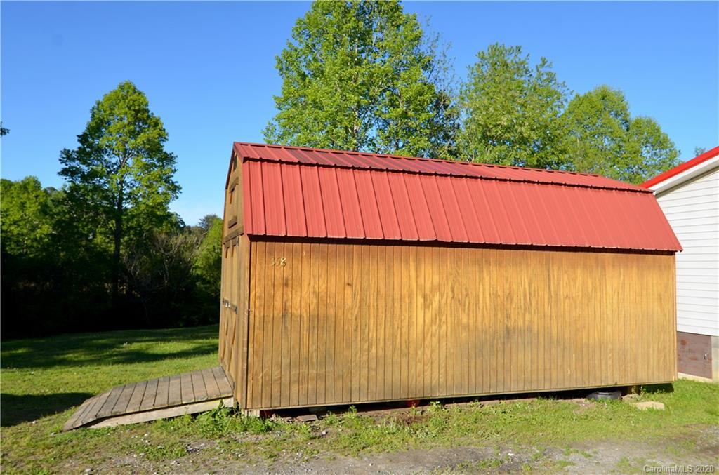 358 Toney Road Marion, NC 28752 - Photo 20 of 21 a view of a backyard