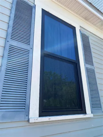 a front view of house with yard