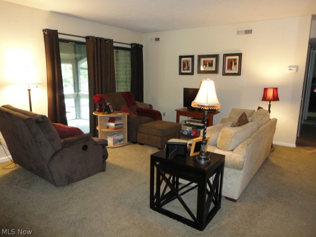 22962 Maple Ridge Road, Unit 205 North Olmsted, OH 44070 - Photo 4 of 16 Gallery Image 4