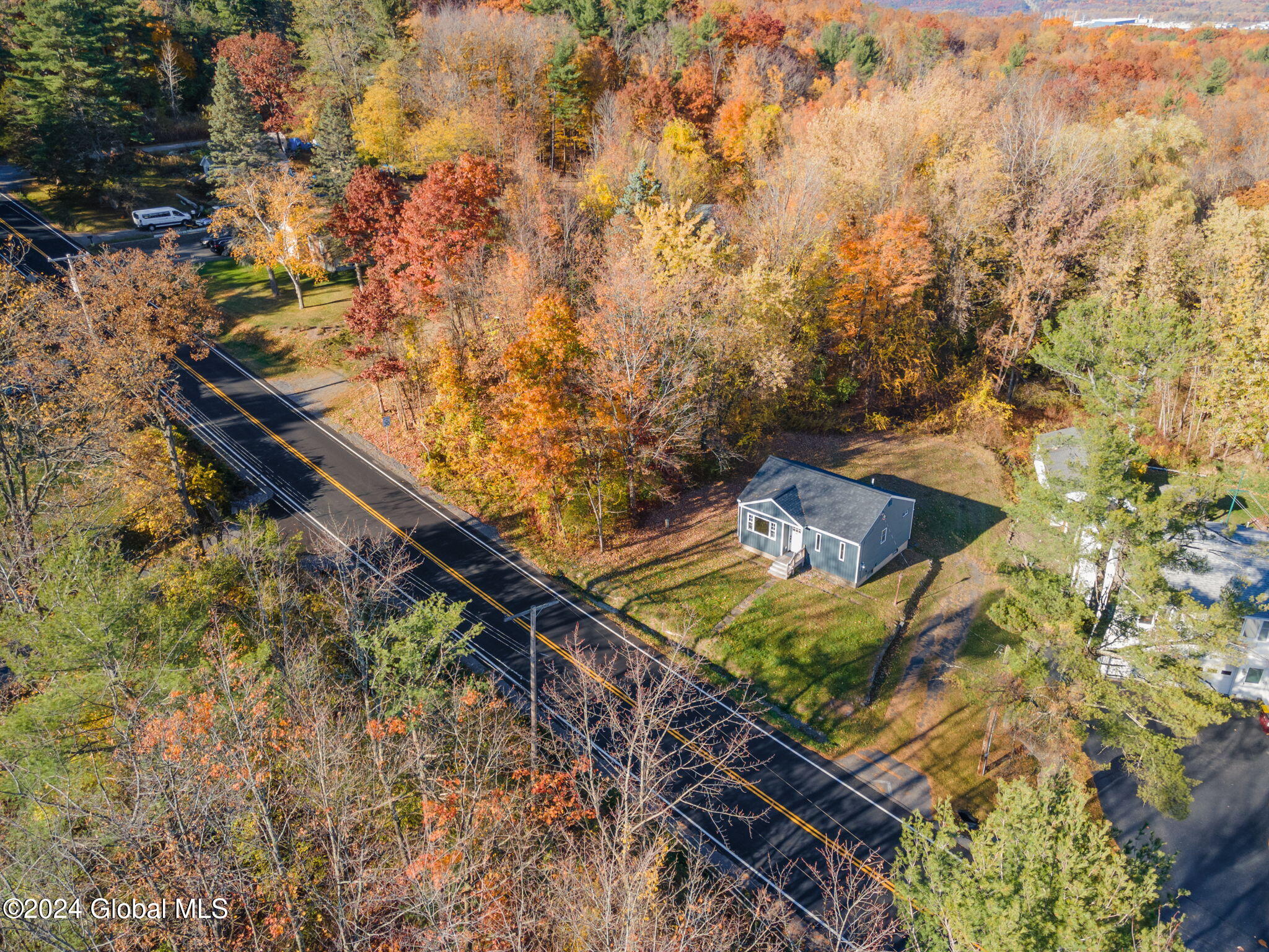 388 Gordon Road Rotterdam, NY 12306 - Photo 21 of 26 23-388GordonRd_23