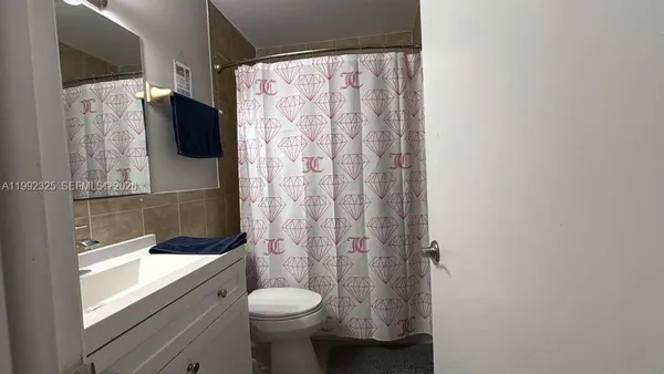 $3,000 | 1120 Northeast 24th Avenue, Unit 2, Pompano Beach, FL 33062