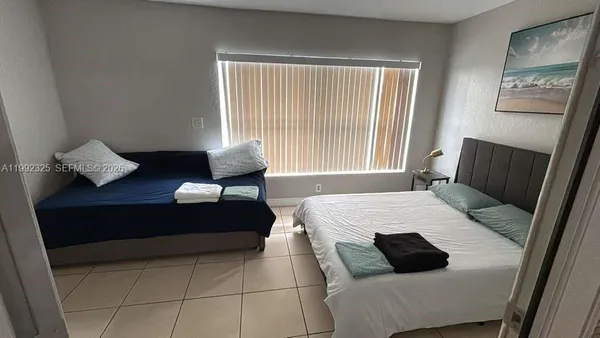 $3,000 | 1120 Northeast 24th Avenue, Unit 2, Pompano Beach, FL 33062