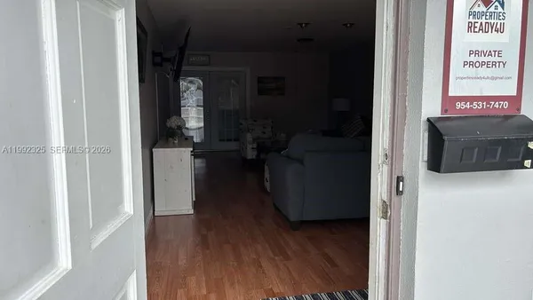 $3,000 | 1120 Northeast 24th Avenue, Unit 2, Pompano Beach, FL 33062