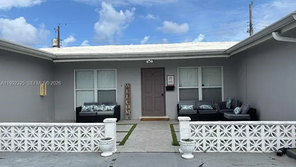 $3,000 | 1120 Northeast 24th Avenue, Unit 2, Pompano Beach, FL 33062