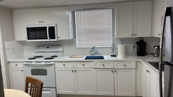 $3,000 | 1120 Northeast 24th Avenue, Unit 2, Pompano Beach, FL 33062