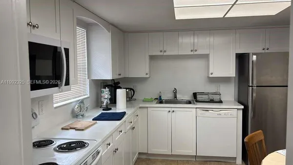 $3,000 | 1120 Northeast 24th Avenue, Unit 2, Pompano Beach, FL 33062