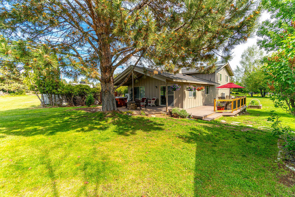 63480 Vogt Road Bend, OR 97701 - Photo 23 of 28 RileyVisuals-57