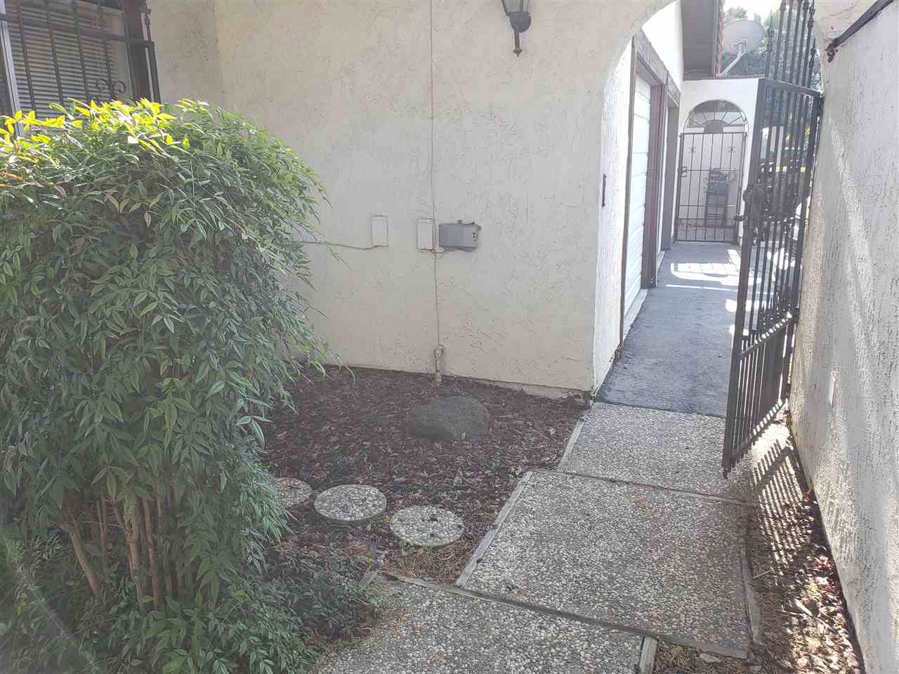 196 Grant Line Road Tracy, CA 95376 - Photo 2 of 26 Gallery Image 2