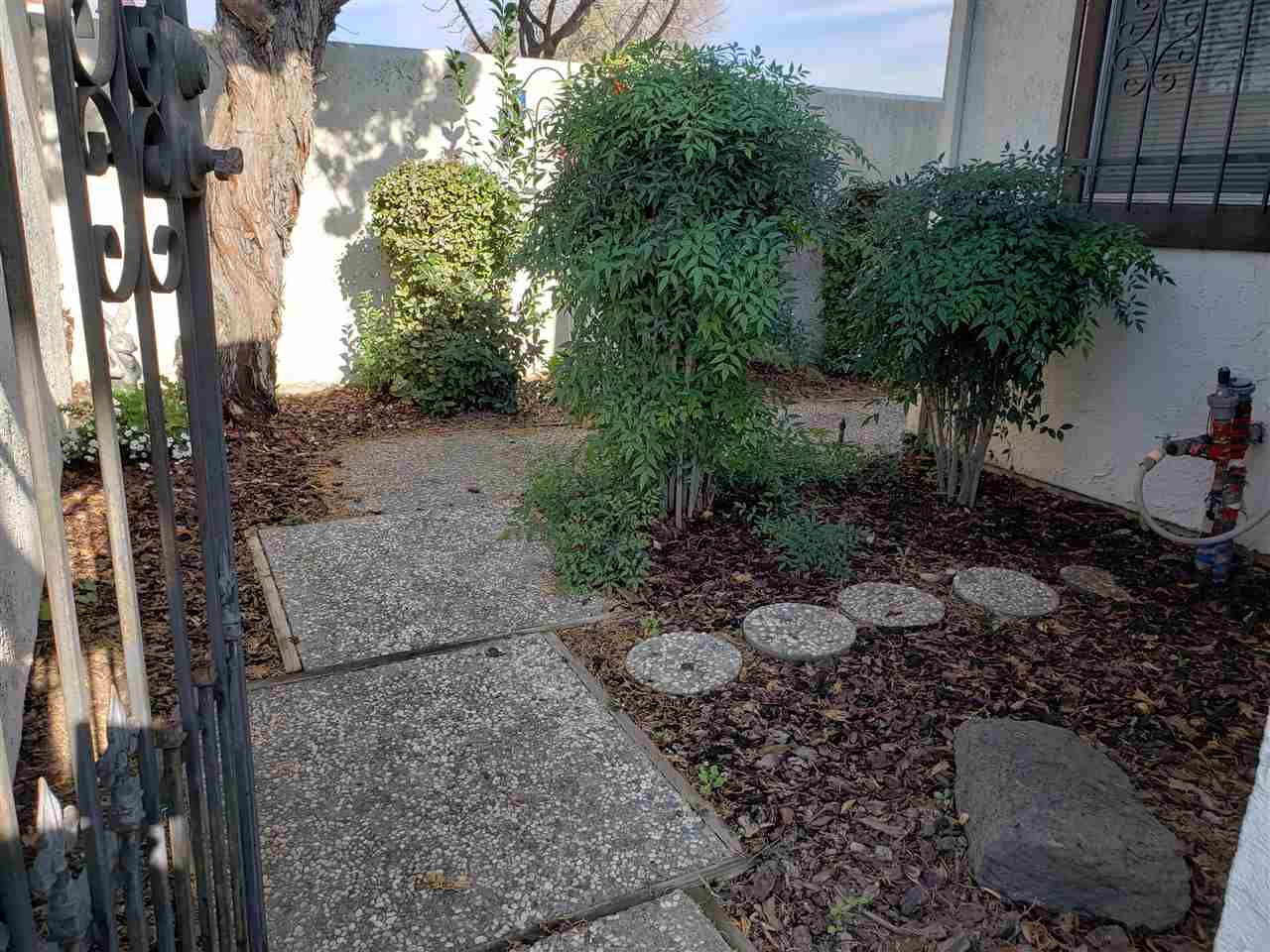 196 Grant Line Road Tracy, CA 95376 - Photo 3 of 26 Gallery Image 3
