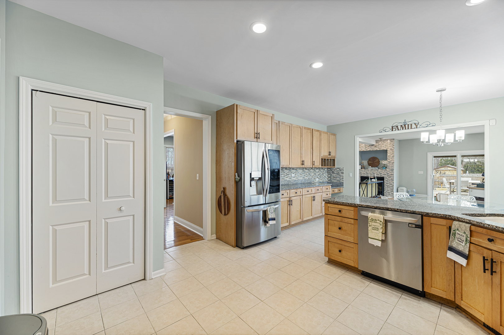 985 Ridge Road Highland Park, IL 60035 - Photo 13 of 46 Gallery Image 13