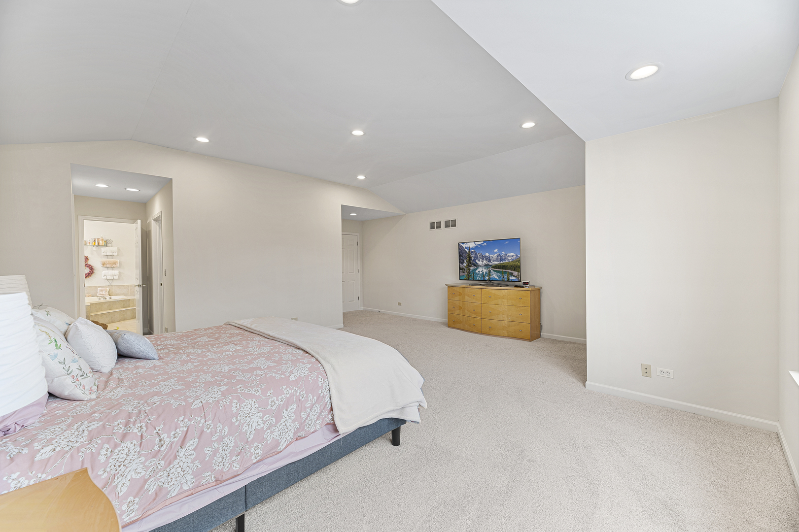 985 Ridge Road Highland Park, IL 60035 - Photo 20 of 46 Gallery Image 20