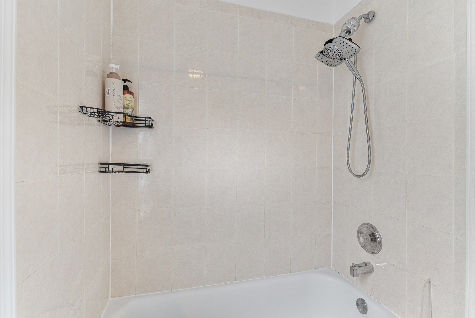 985 Ridge Road Highland Park, IL 60035 - Photo 27 of 46 Gallery Image 27