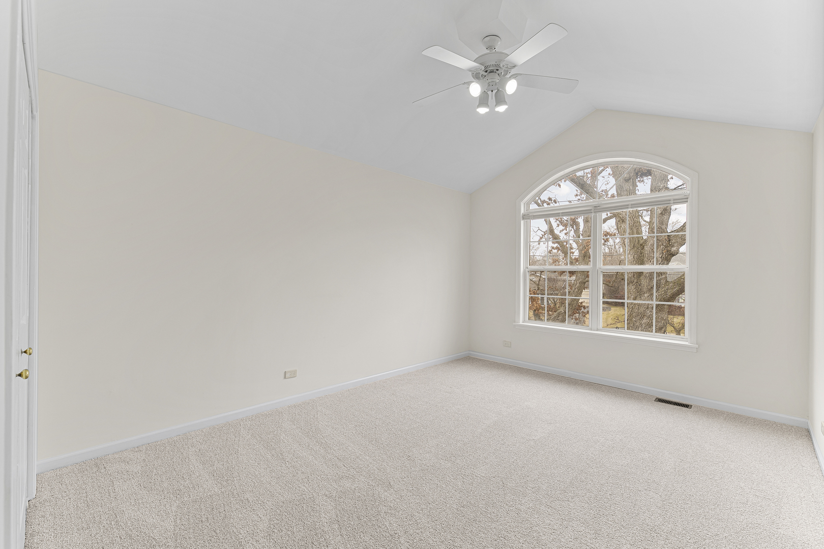 985 Ridge Road Highland Park, IL 60035 - Photo 28 of 46 Gallery Image 28