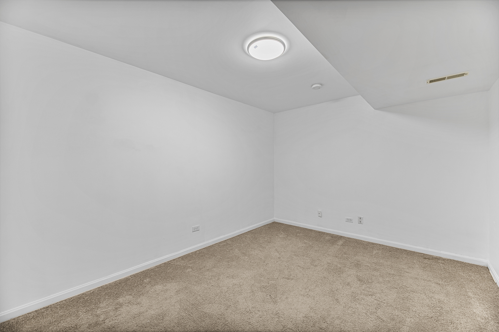 985 Ridge Road Highland Park, IL 60035 - Photo 33 of 46 Gallery Image 33