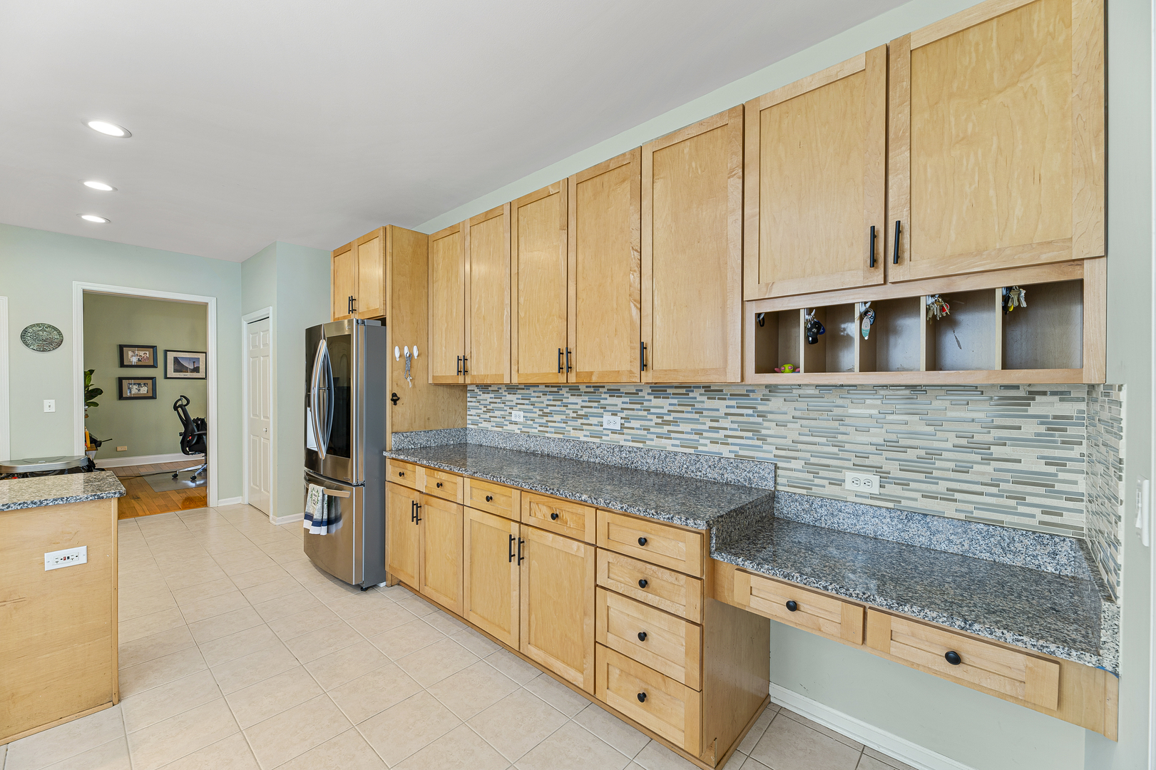 985 Ridge Road Highland Park, IL 60035 - Photo 9 of 46 Gallery Image 9