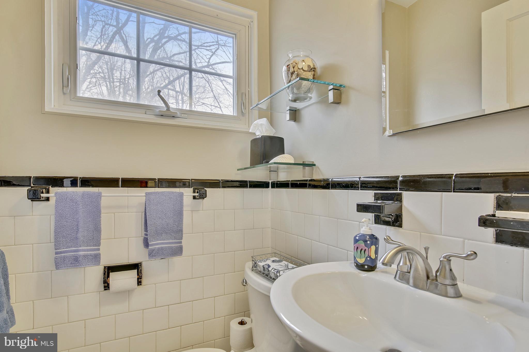 2922 Stanton Avenue Silver Spring, MD 20910 - Photo 8 of 30 Bath